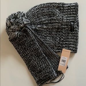 Beanie/armwarmer set
